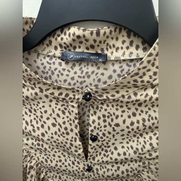 Leopard Print Ruffle Blouse - Picture 2 of 3